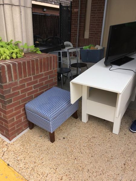 Furniture removal before: Cluttered space in Woodbridge, VA